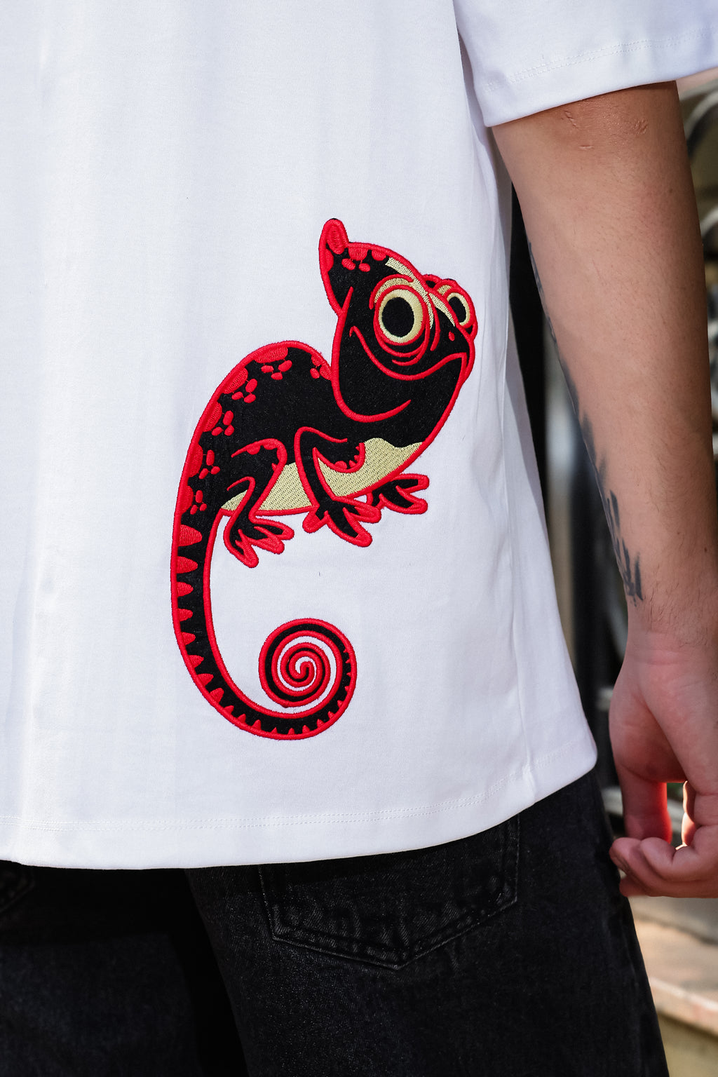 Chameleon Shift White Oversized Tshirt