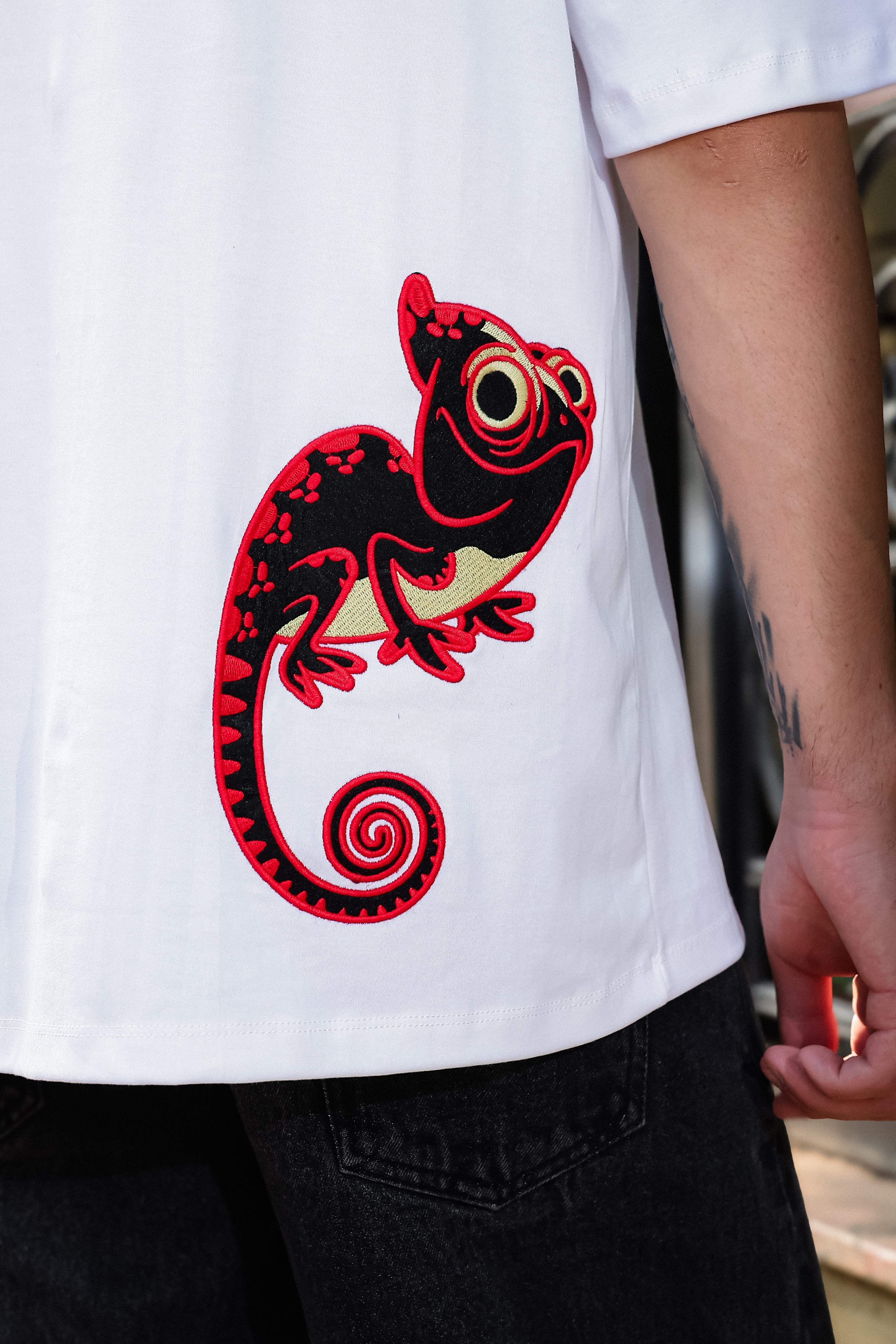 Chameleon Shift White Oversized Tshirt