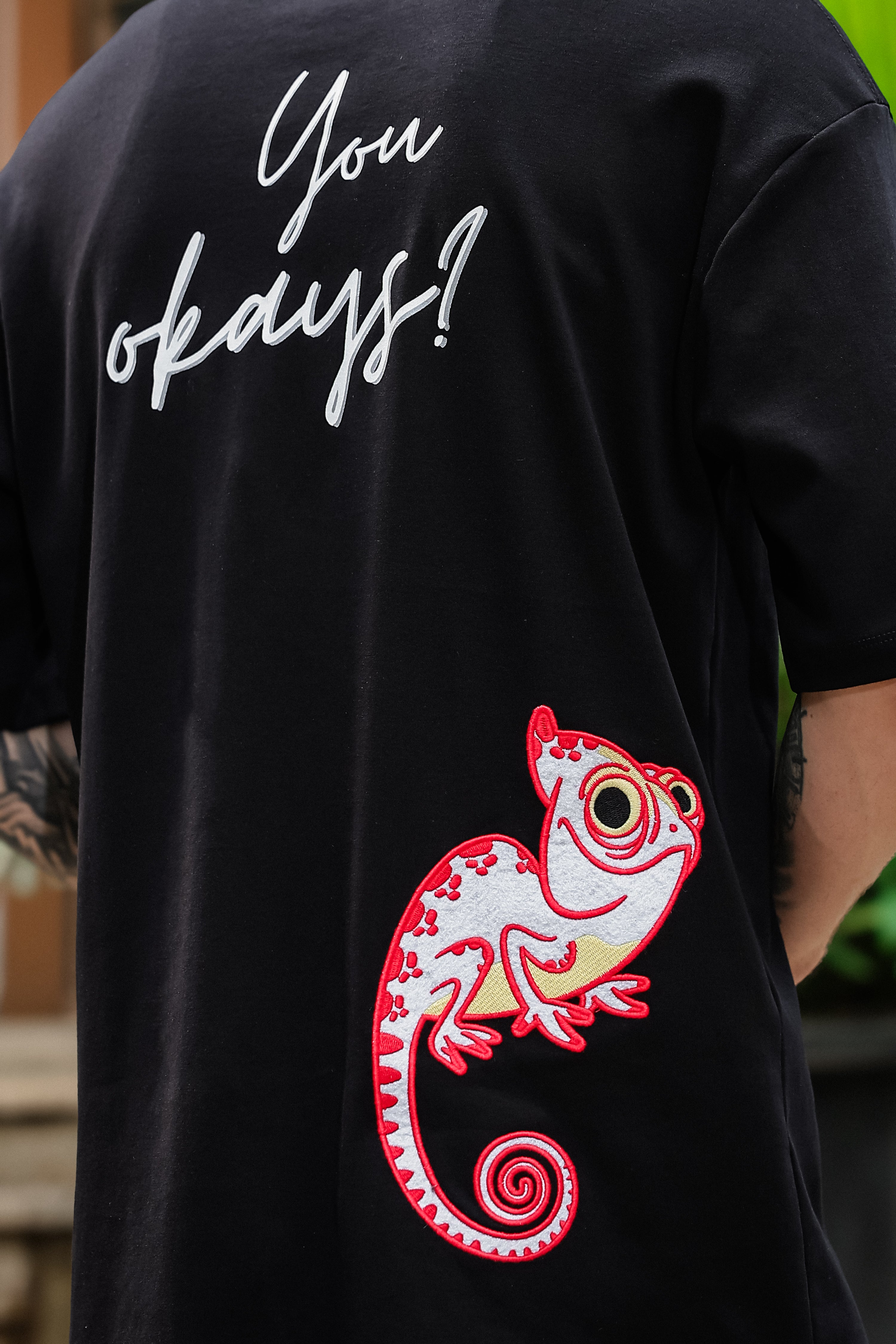 Chameleon Shift Black Oversized Tshirt