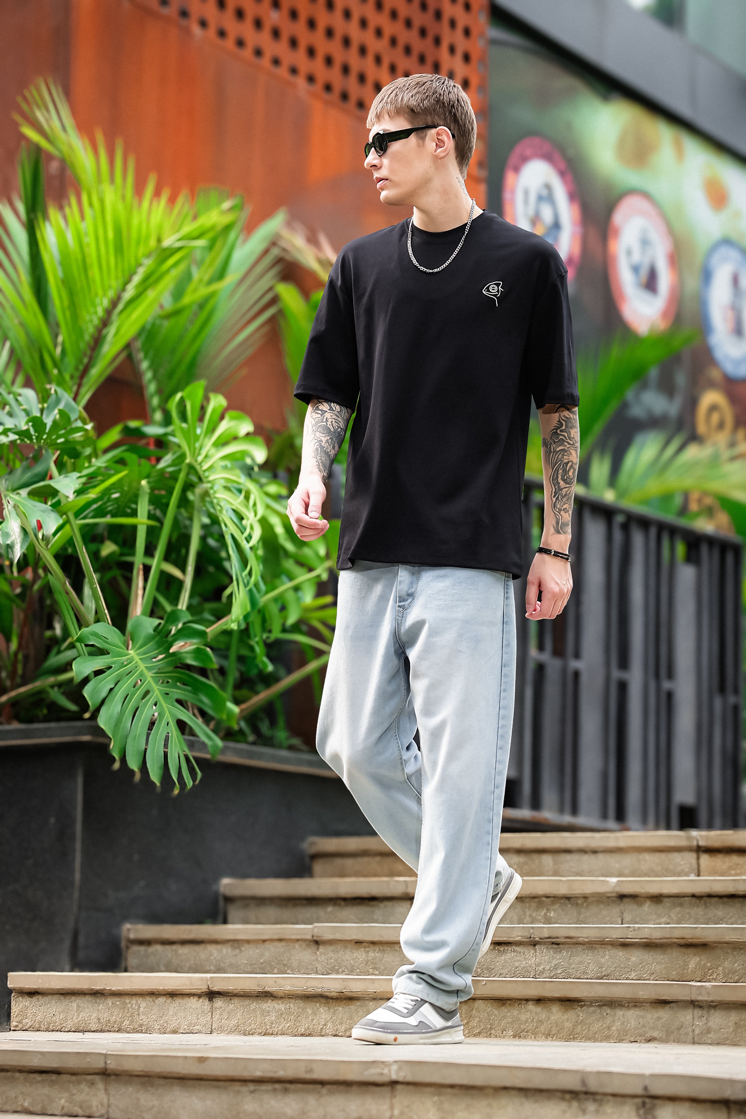 Chameleon Shift Black Oversized Tshirt